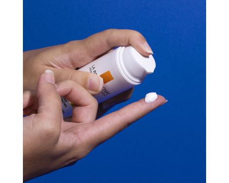 Para qué sirve La Roche-Posay Anthelios Age Correct SPF50 50ml