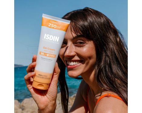 Comprar Isdin Fotoprotector Gel Crema SPF30 250 ml