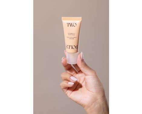 Beneficios de Two Poles Eyeconic Contorno de Ojos 15 ml